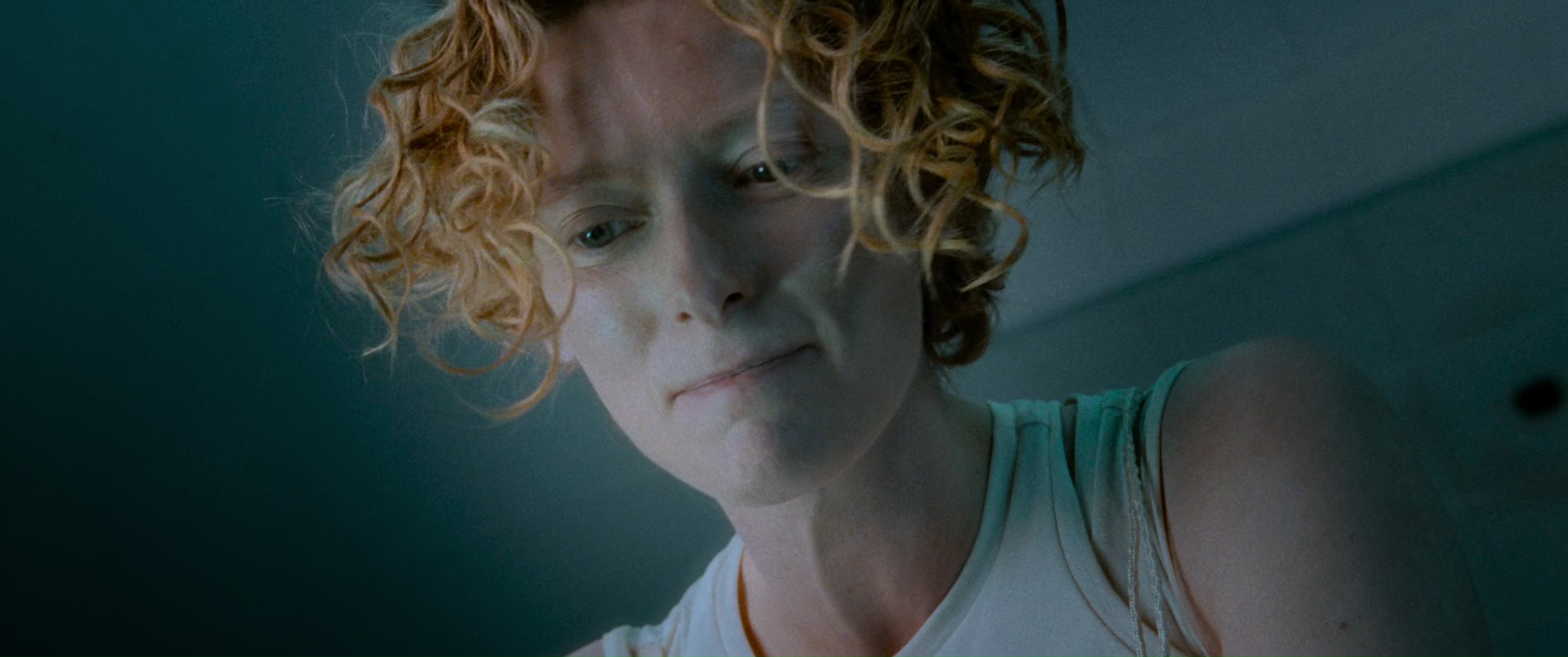 Tilda Swinton como el arcángel Gabriel en 'Constantine' (2005, Francis Lawrence)