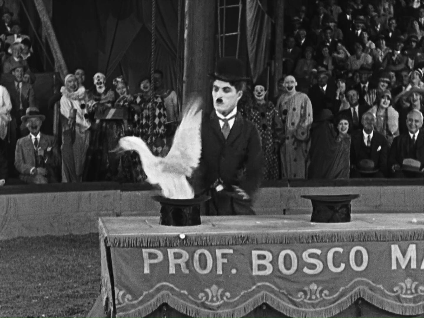 Charles Chaplin (el vagabundo) en 'El circo' (1928, Charles Chaplin)