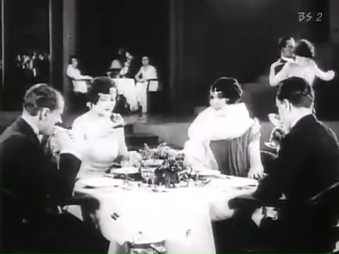 Miles Mander como Levett, Virginia Valli como Patsy, Carmelita Geraghty como Jill y John Stuart como Hugh en 'El jardín de la alegría' (1925, Alfred Hitchcock)