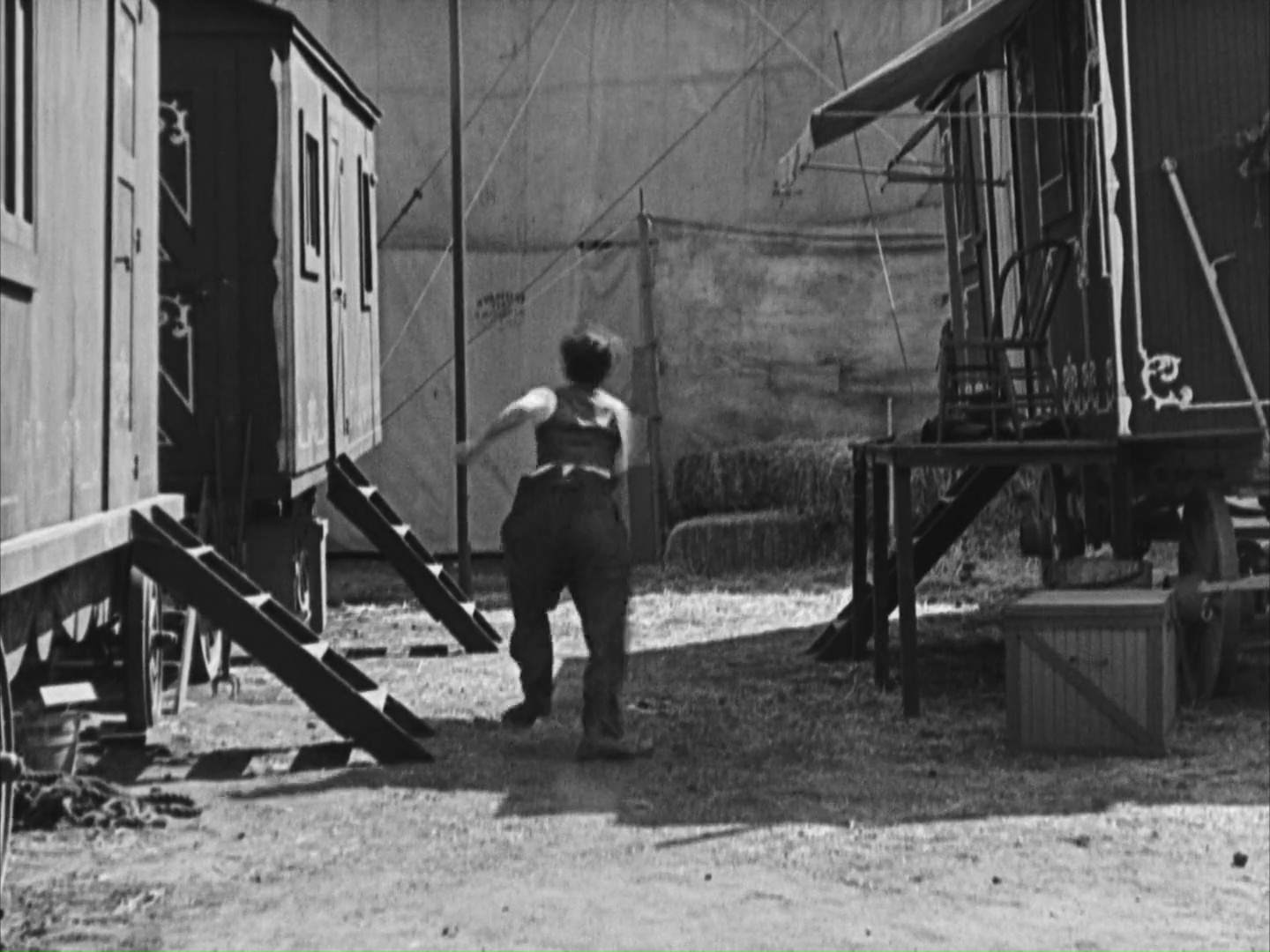 Charles Chaplin (el vagabundo) en 'El circo' (1928, Charles Chaplin)