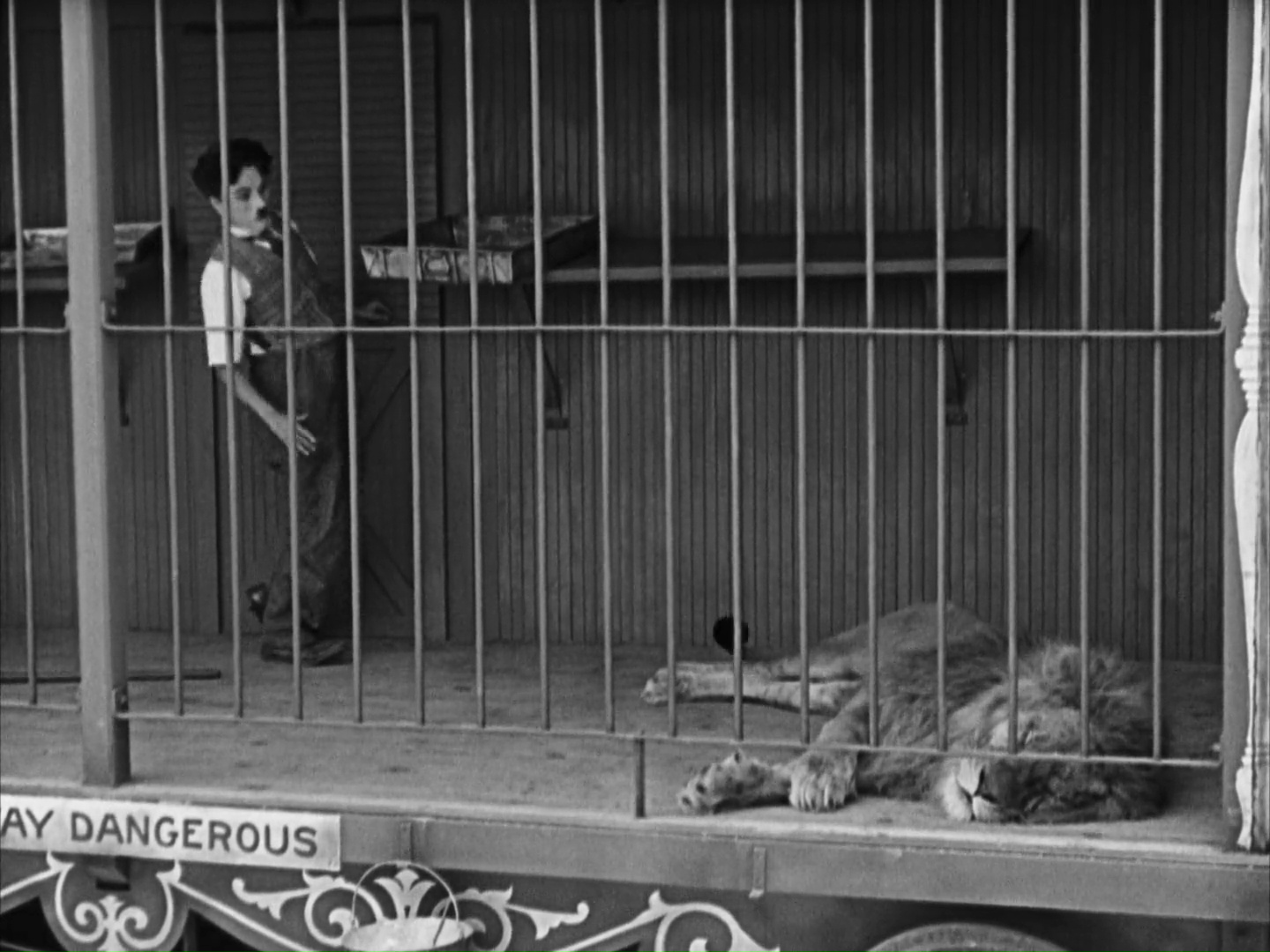 Charles Chaplin (el vagabundo) en 'El circo' (1928, Charles Chaplin)